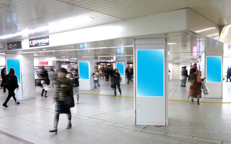 なんばコンコースビジョン